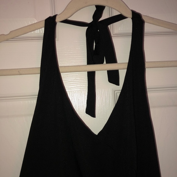 Black v-neck halter bodysuit - Picture 2 of 4